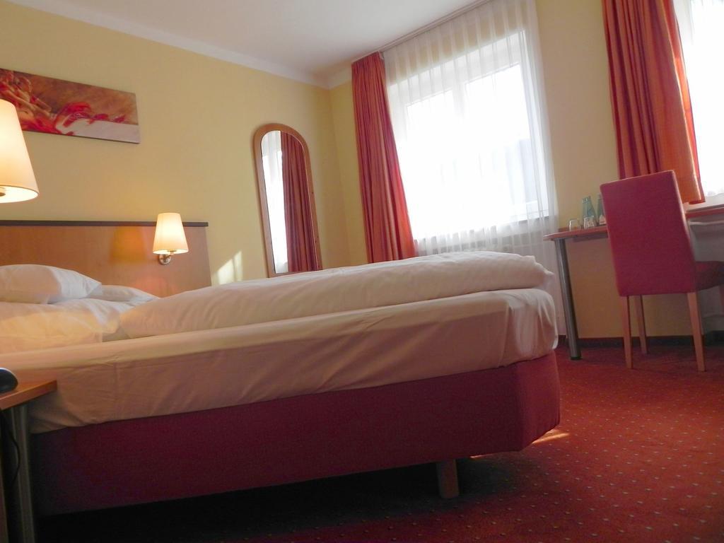 Hotel Schwanen ฟรอยเดนชตัดท์ ภายนอก รูปภาพ