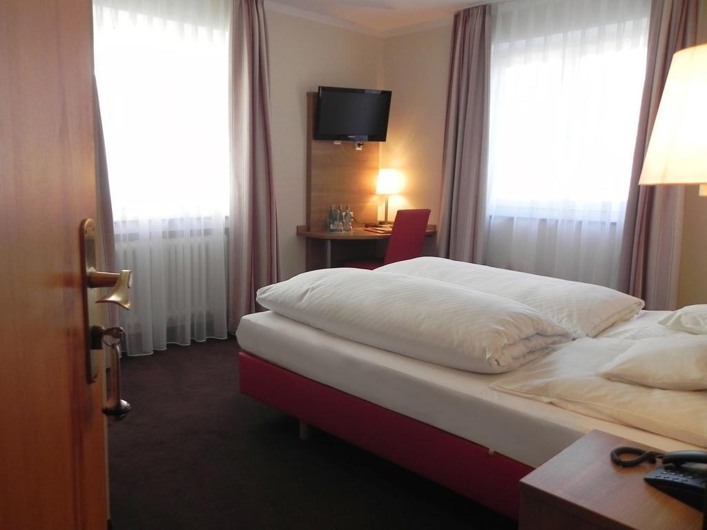 Hotel Schwanen ฟรอยเดนชตัดท์ ภายนอก รูปภาพ