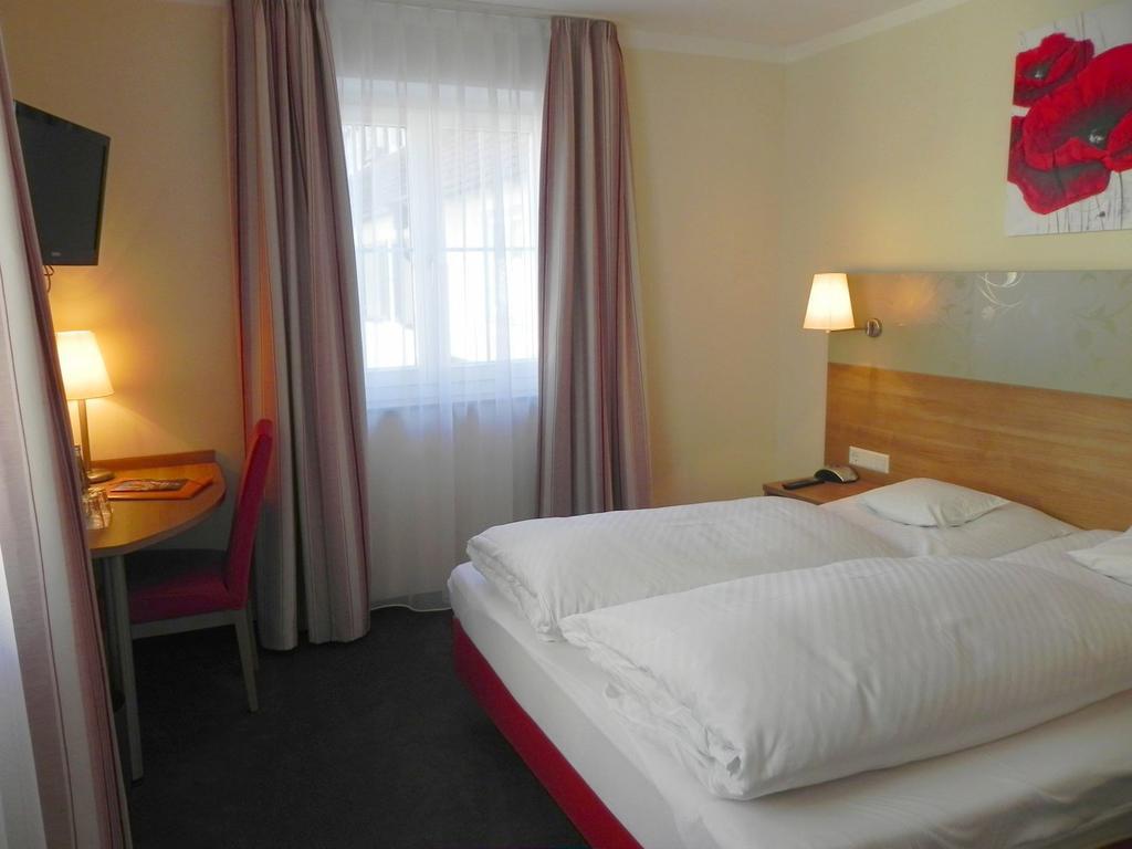 Hotel Schwanen ฟรอยเดนชตัดท์ ภายนอก รูปภาพ
