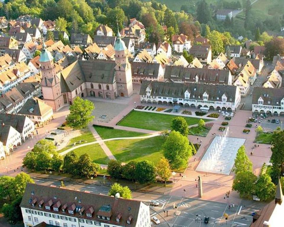 Hotel Schwanen ฟรอยเดนชตัดท์ ภายนอก รูปภาพ